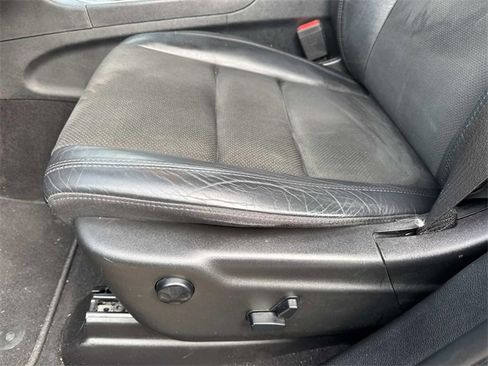 Used 2019 Jeep Grand Cherokee Laredo w/ Security & Convenience Group image 21