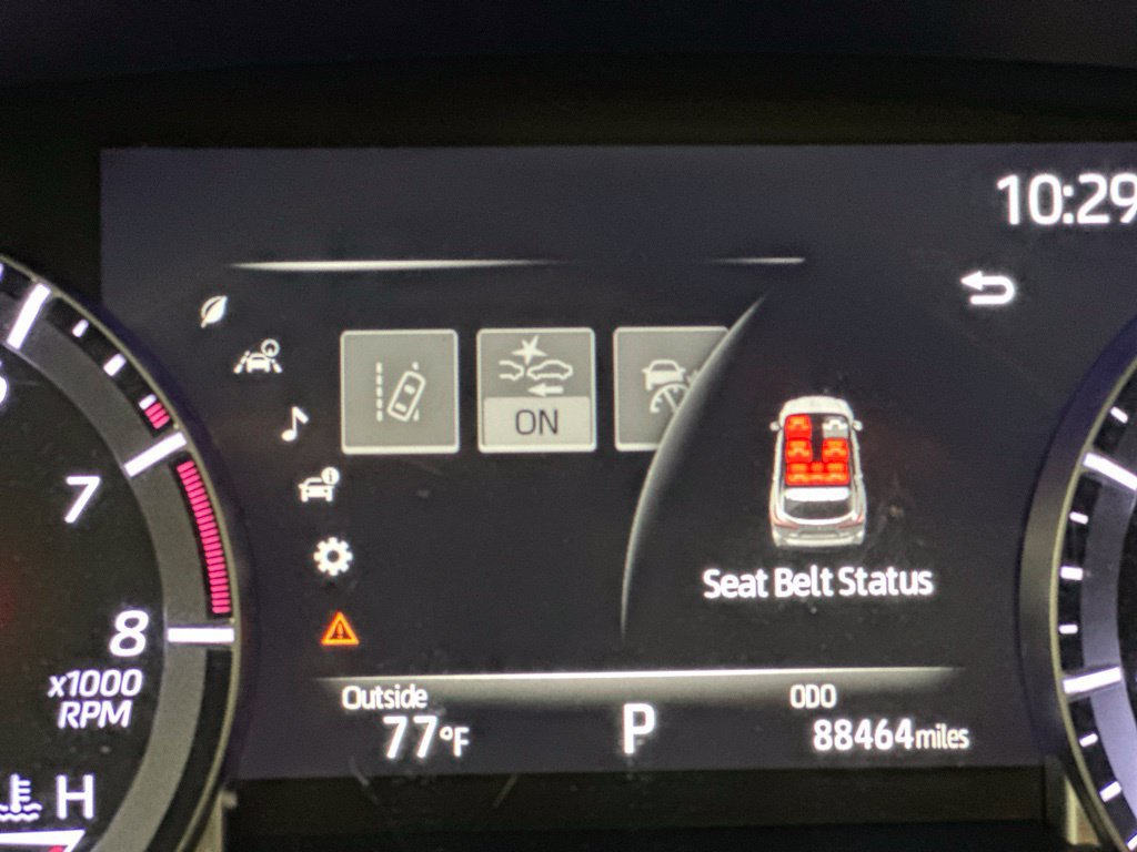 Used 2022 Toyota Highlander XLE FWD image 5