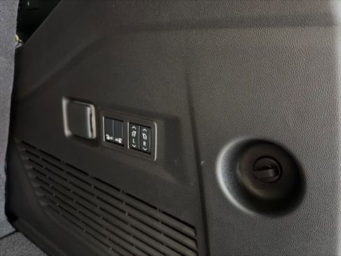 Used 2026 GMC Yukon Elevation AWD/4WD image 23