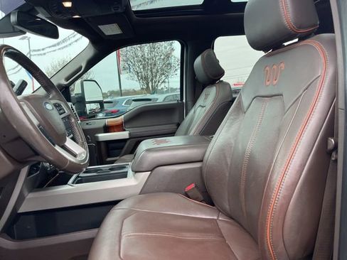 Used 2017 Ford F250 King Ranch w/ King Ranch Ultimate Package image 9