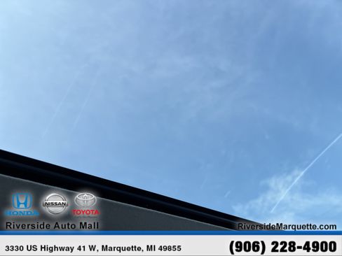 Used 2022 Nissan Sentra SR w/ SR Premium Package FWD image 23