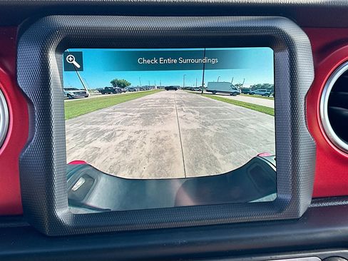 Used 2021 Jeep Gladiator Rubicon image 14