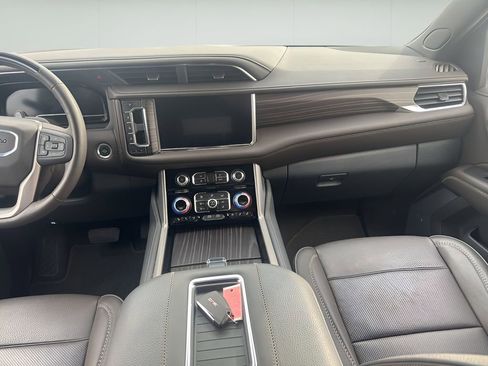 Used 2024 GMC Yukon Denali w/ Advanced Technology Package image 21