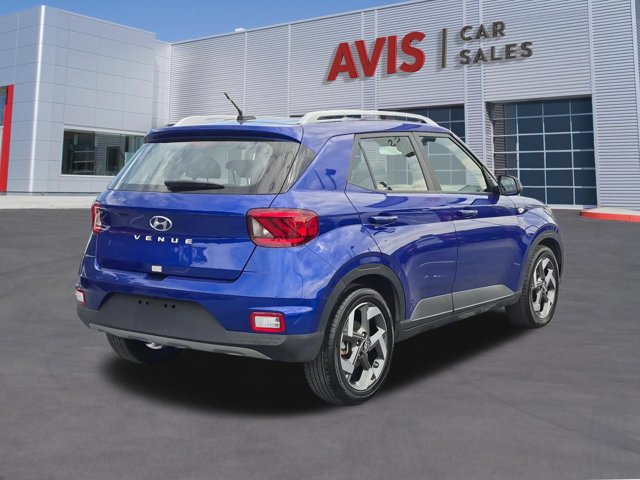Used 2025 Hyundai Venue SEL FWD image 6