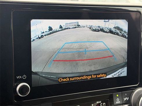 Certified 2024 Toyota Highlander LE image 15