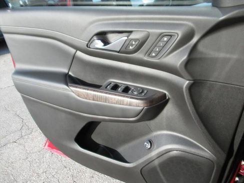 Used 2020 GMC Acadia Denali w/ Technology Package image 29