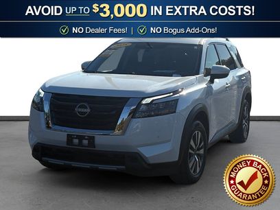 Used 2025 Nissan Pathfinder SL