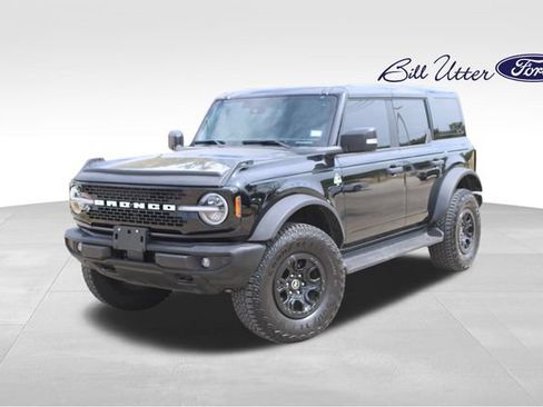 Used 2025 Ford Bronco Outer Banks w/ Sasquatch Package AWD/4WD image 1