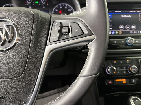 Used 2022 Buick Encore Preferred w/ Safety Package image 17