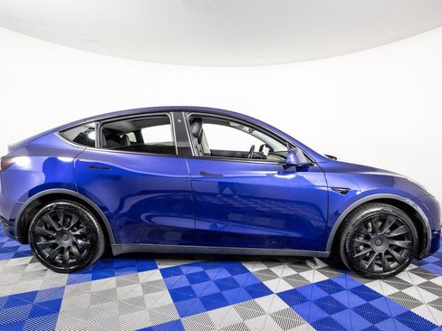 Used 2020 Tesla Model Y Long Range image 4