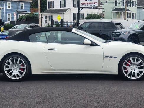 Used 2017 Maserati GranTurismo Convertible RWD image 9