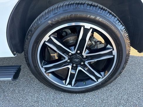 Used 2021 Ford Expedition Limited image 37