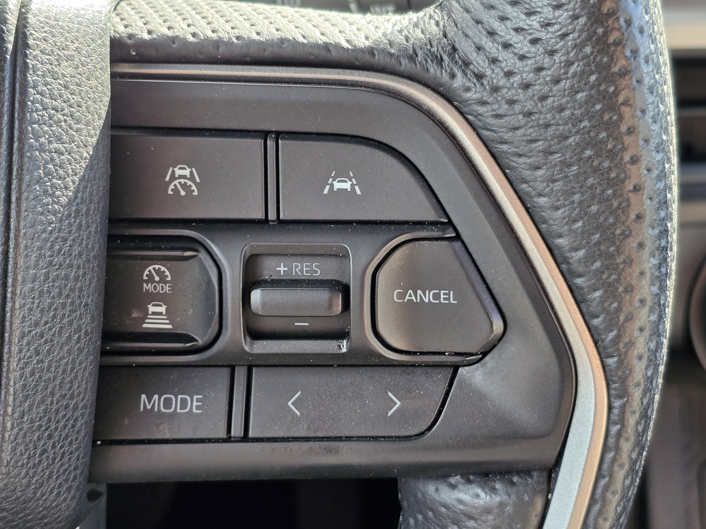Used 2024 Toyota Tacoma SR5 AWD/4WD image 19
