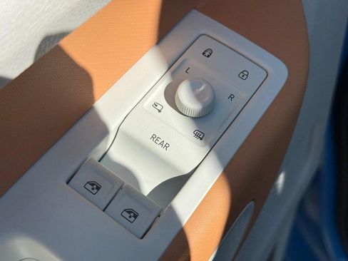 New 2025 Volkswagen ID. Buzz 1st Edition image 14