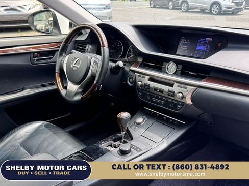 Used 2013 Lexus ES 350 w/ Luxury Pkg FWD image 18
