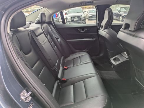 Used 2022 Volvo S60 B5 Momentum FWD image 25