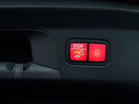 Used 2025 Mercedes-Benz GLE 63 AMG S w/ AMG Night Package image 18