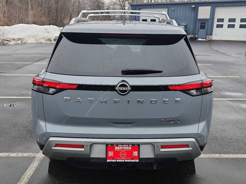 Used 2023 Nissan Pathfinder Platinum w/ Cargo Package image 5
