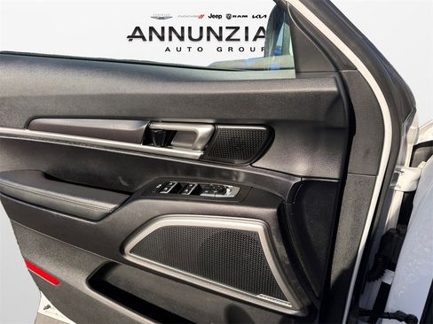 Used 2023 Kia Telluride S w/ S Sunroof Package image 28