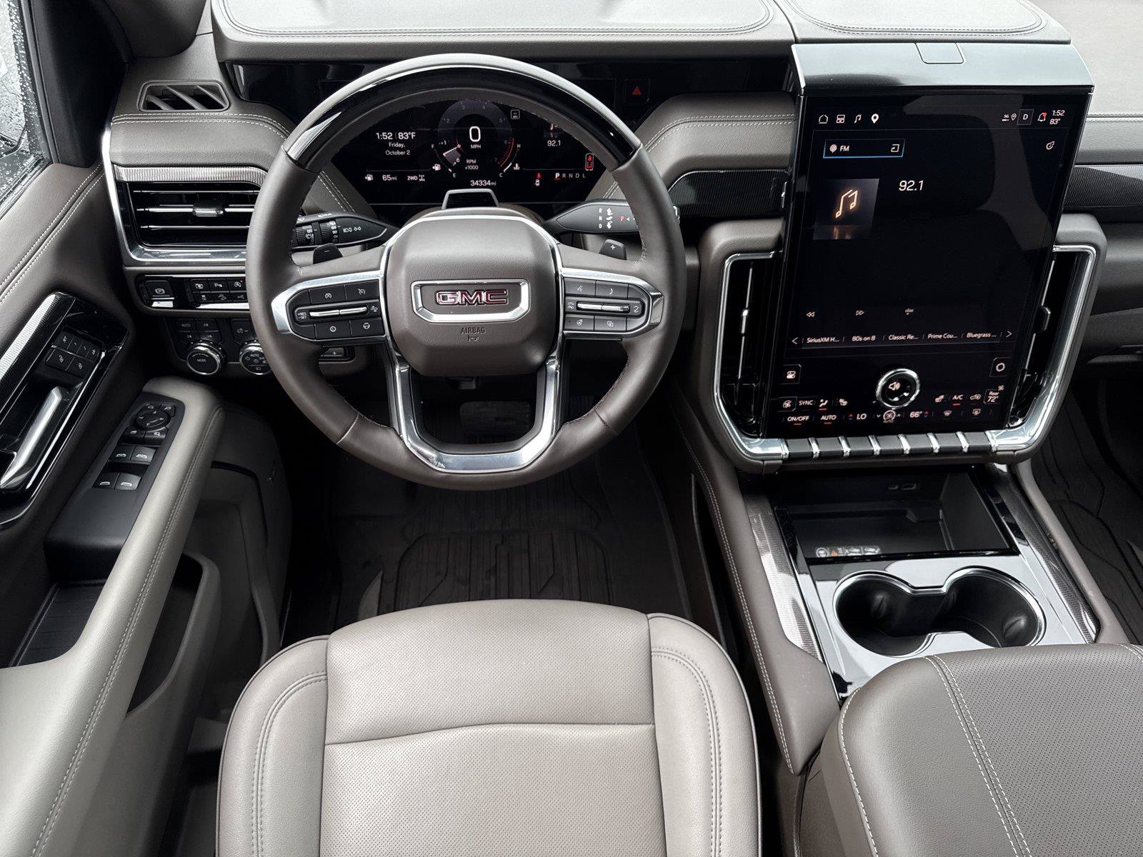 Used 2025 GMC Yukon Elevation AWD/4WD image 14