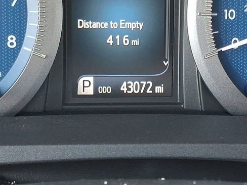 Used 2019 Toyota Sienna XLE Premium FWD image 22