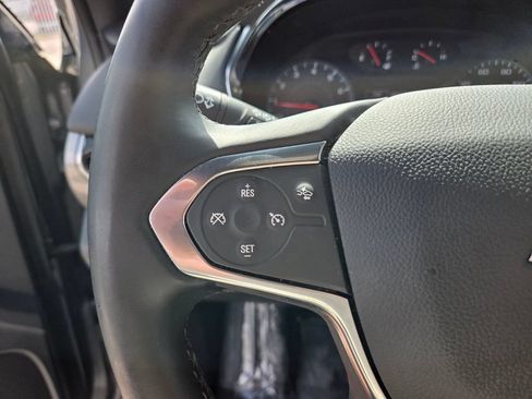 Used 2023 Chevrolet Traverse LT FWD image 32