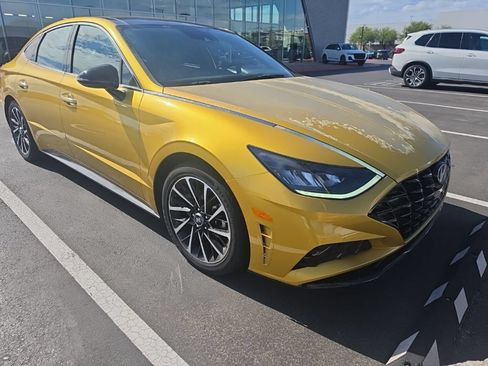 Used 2020 Hyundai Sonata SEL Plus w/ Tech Package FWD image 3