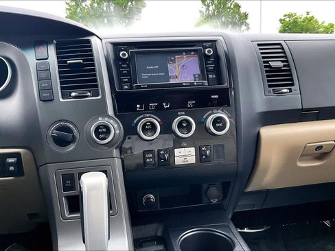 Used 2017 Toyota Sequoia Limited w/ Safety & Convenience Package AWD/4WD image 36