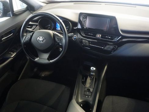 Used 2018 Toyota C-HR XLE image 23