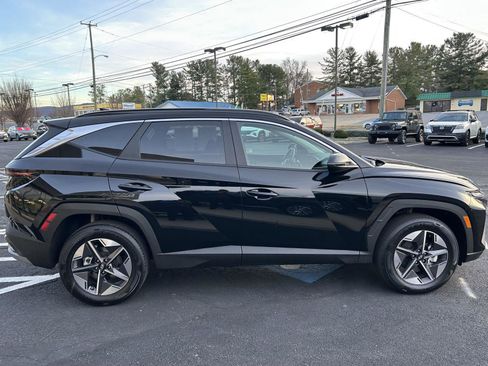 Certified 2025 Hyundai Tucson SEL image 8
