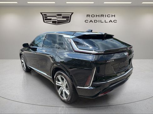 Certified 2024 Cadillac Lyriq Tech AWD/4WD image 10