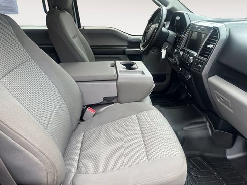 Used 2017 Ford F150 XLT w/ Equipment Group 302A Luxury AWD/4WD image 15