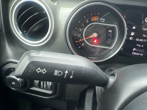 Used 2022 Jeep Wrangler Unlimited Sahara w/ Cold Weather Group image 20