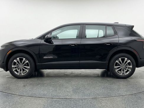 Used 2025 Chevrolet Equinox LT FWD image 5