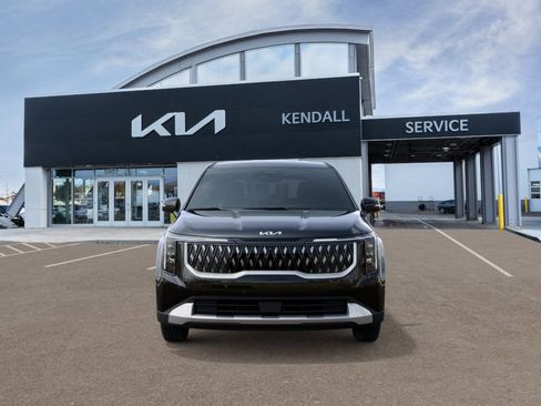 New 2026 Kia Carnival FWD image 2