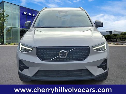 Certified 2025 Volvo XC40 B5 Plus image 2