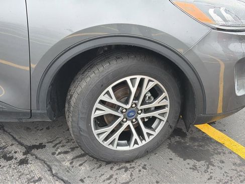 Used 2022 Ford Escape SEL image 6