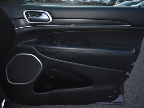 Used 2018 Jeep Grand Cherokee Summit image 49