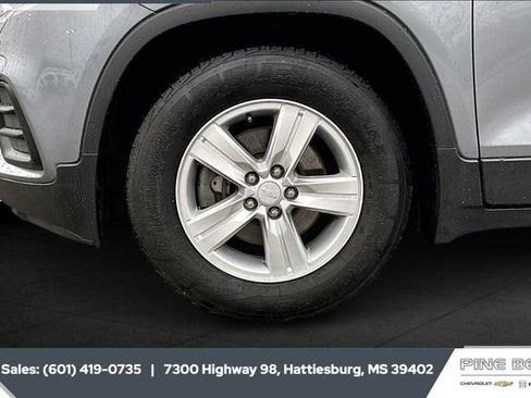 Used 2020 Chevrolet Trax LS w/ Tint and Cruise Package image 7