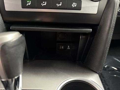 Used 2014 Toyota Camry SE FWD image 38