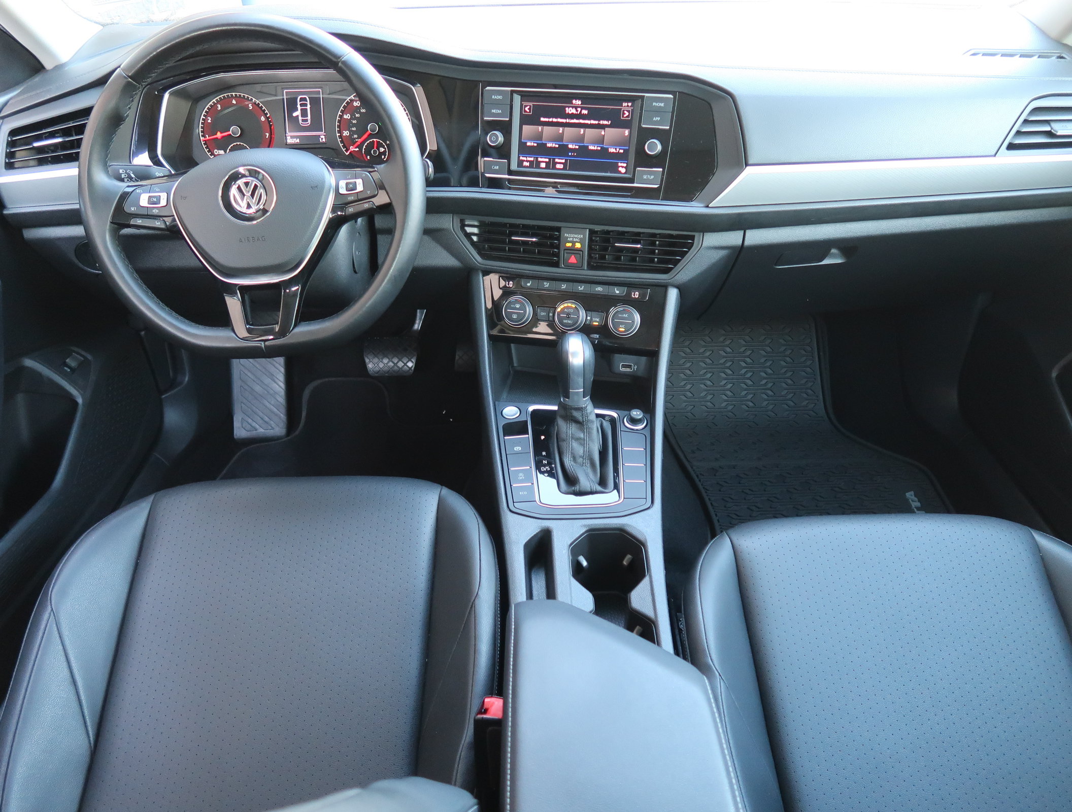 Used 2019 Volkswagen Jetta SE FWD image 10