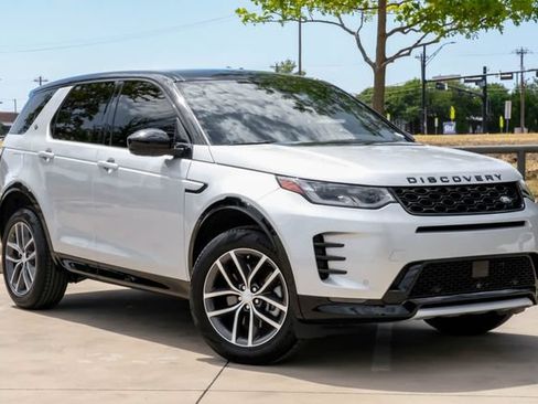 Used 2026 Land Rover Discovery Sport Landmark AWD/4WD image 7