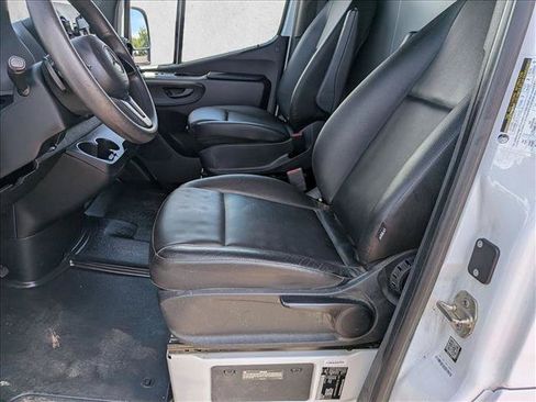 Used 2022 Mercedes-Benz Sprinter 2500 image 25