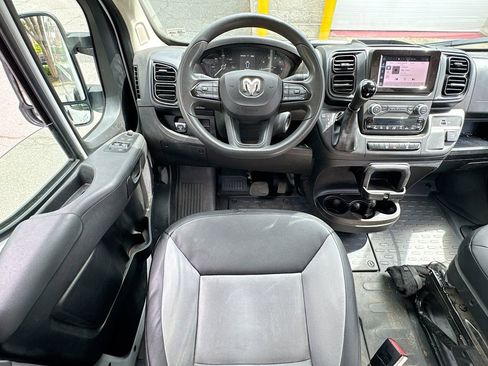 Used 2025 RAM ProMaster 2500 w/ Convenience Group FWD image 19