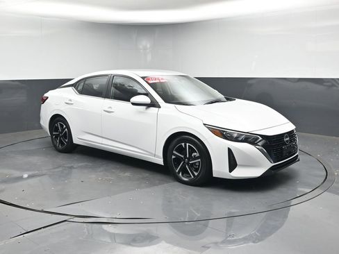 Used 2024 Nissan Sentra SV image 7