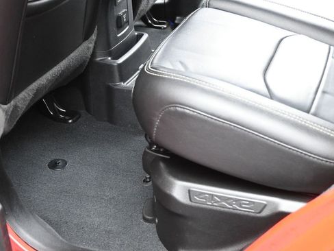 Used 2022 Jeep Wrangler Unlimited Sahara w/ Cold Weather Group image 13