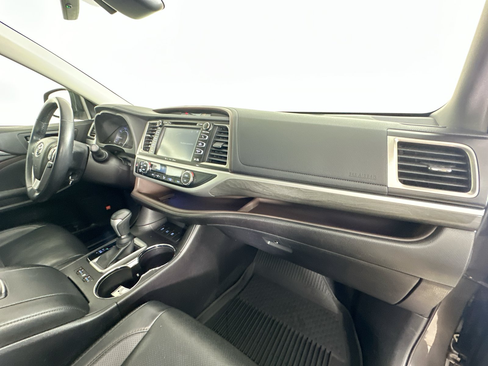 Used 2018 Toyota Highlander Limited AWD/4WD image 48
