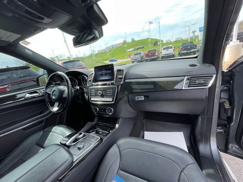 Used 2019 Mercedes-Benz GLS 550 4MATIC image 12