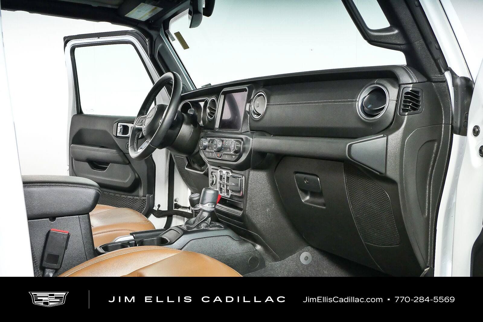 Used 2021 Jeep Wrangler Unlimited Sahara AWD/4WD image 23