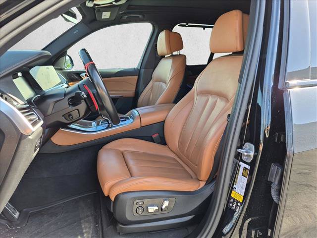 Used 2022 BMW X5 M50i w/ Executive Package AWD/4WD image 13